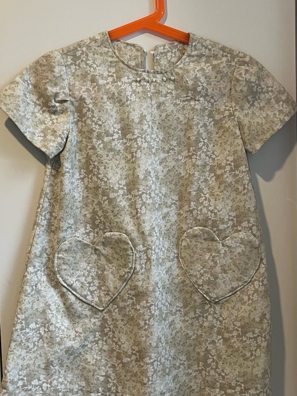 Girls' Short Sleeve Heart Pocket handmade Dress in Light Floral